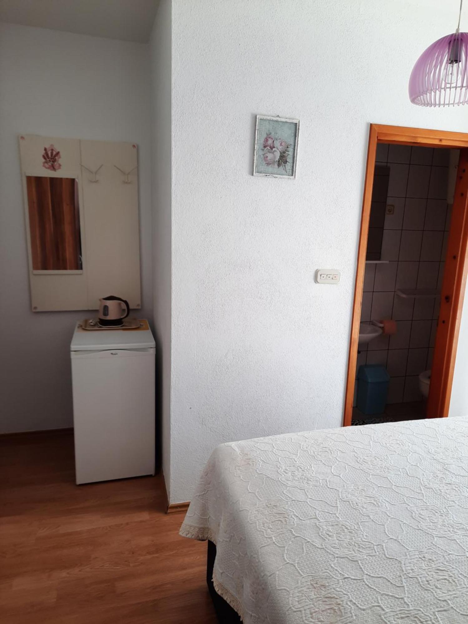 Apartments Marjanovic Бол Стая снимка